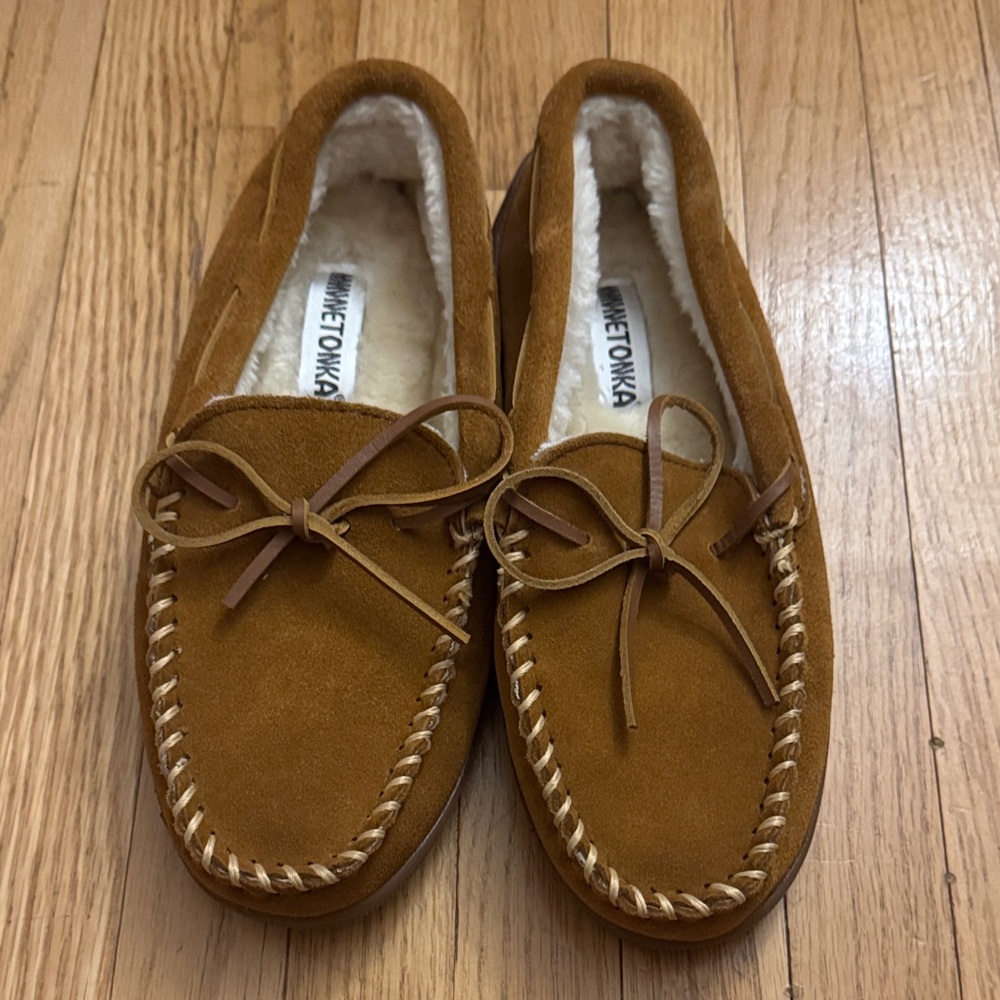 NWOT- Minnetonka - Men's Tan Suede Loafers - Size 9